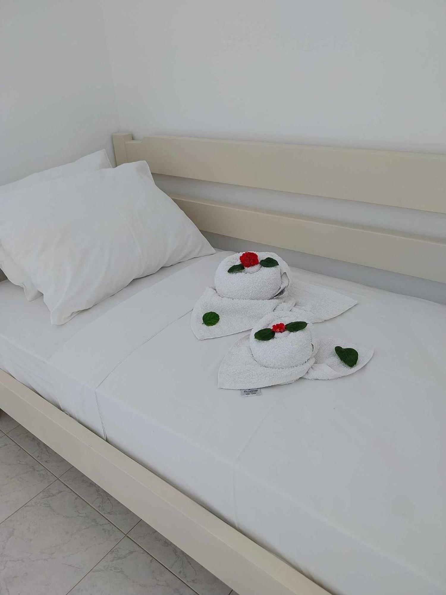 Litinas Apartments With Pool Agia Marina  ภายนอก รูปภาพ