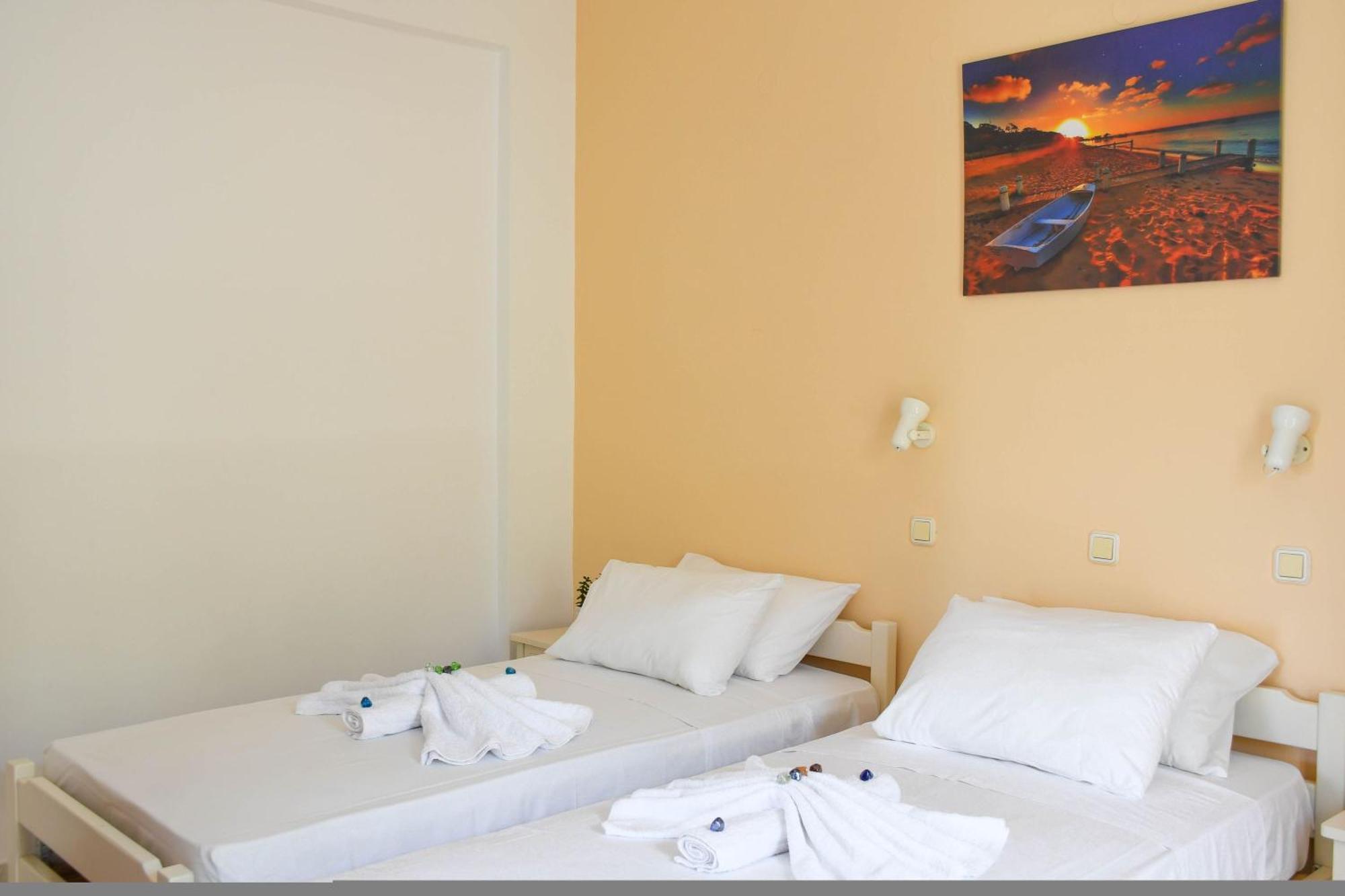 Litinas Apartments With Pool Agia Marina  ภายนอก รูปภาพ