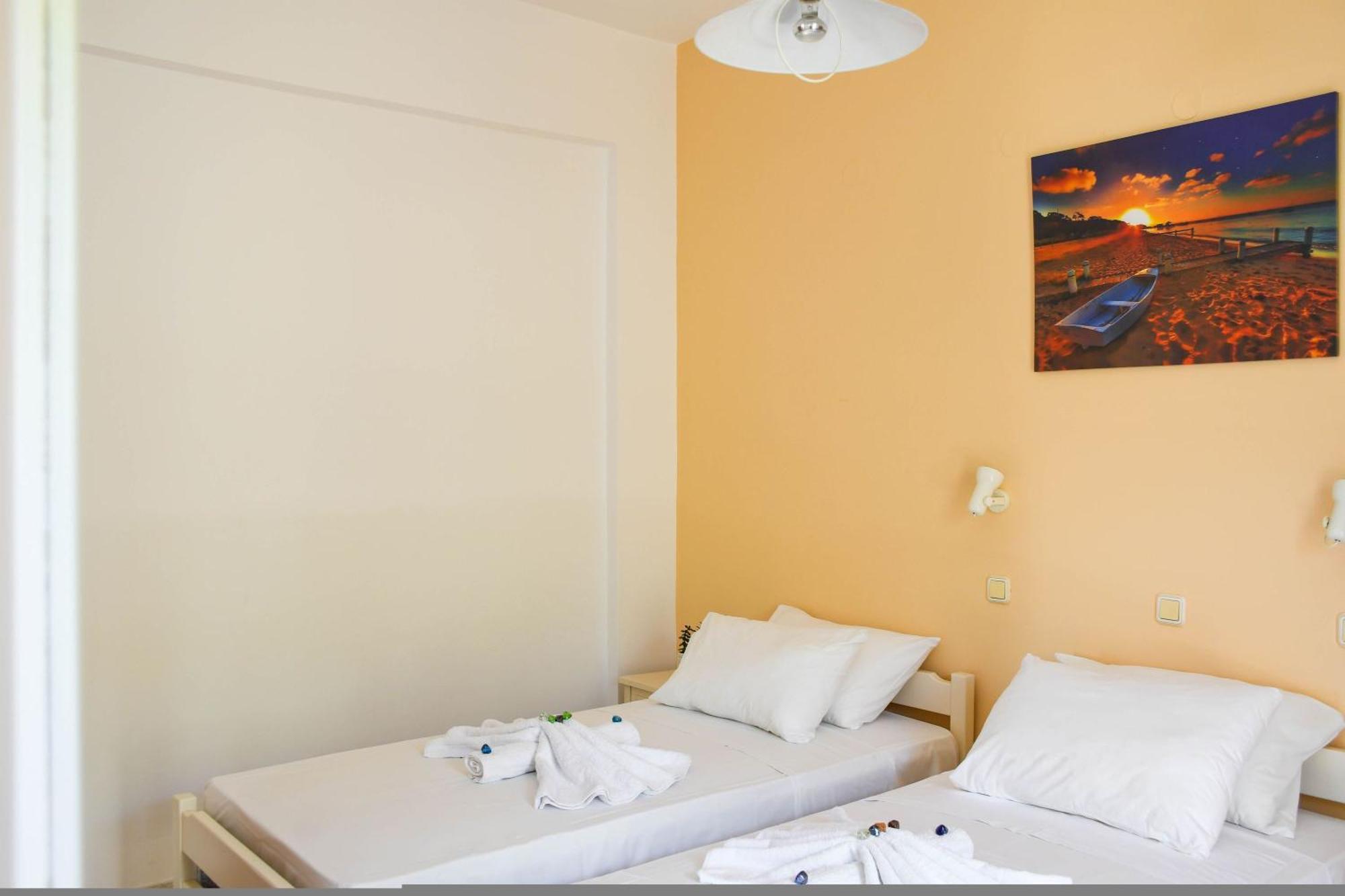 Litinas Apartments With Pool Agia Marina  ภายนอก รูปภาพ