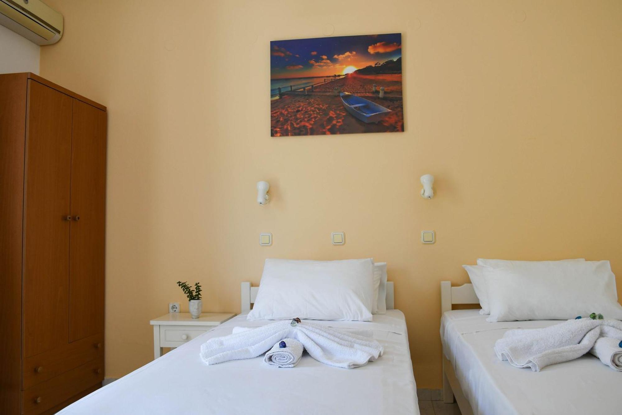 Litinas Apartments With Pool Agia Marina  ภายนอก รูปภาพ