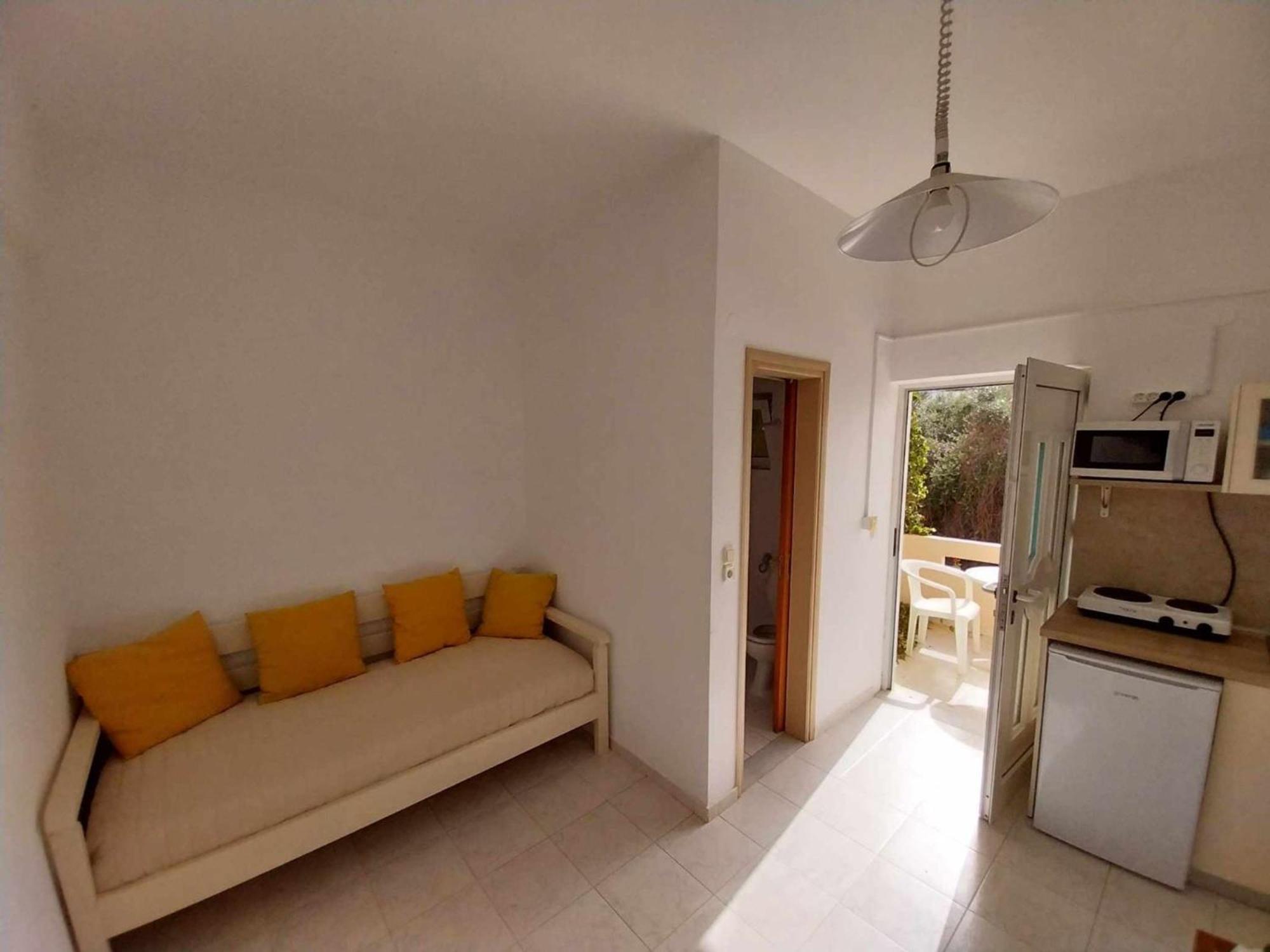 Litinas Apartments With Pool Agia Marina  ภายนอก รูปภาพ