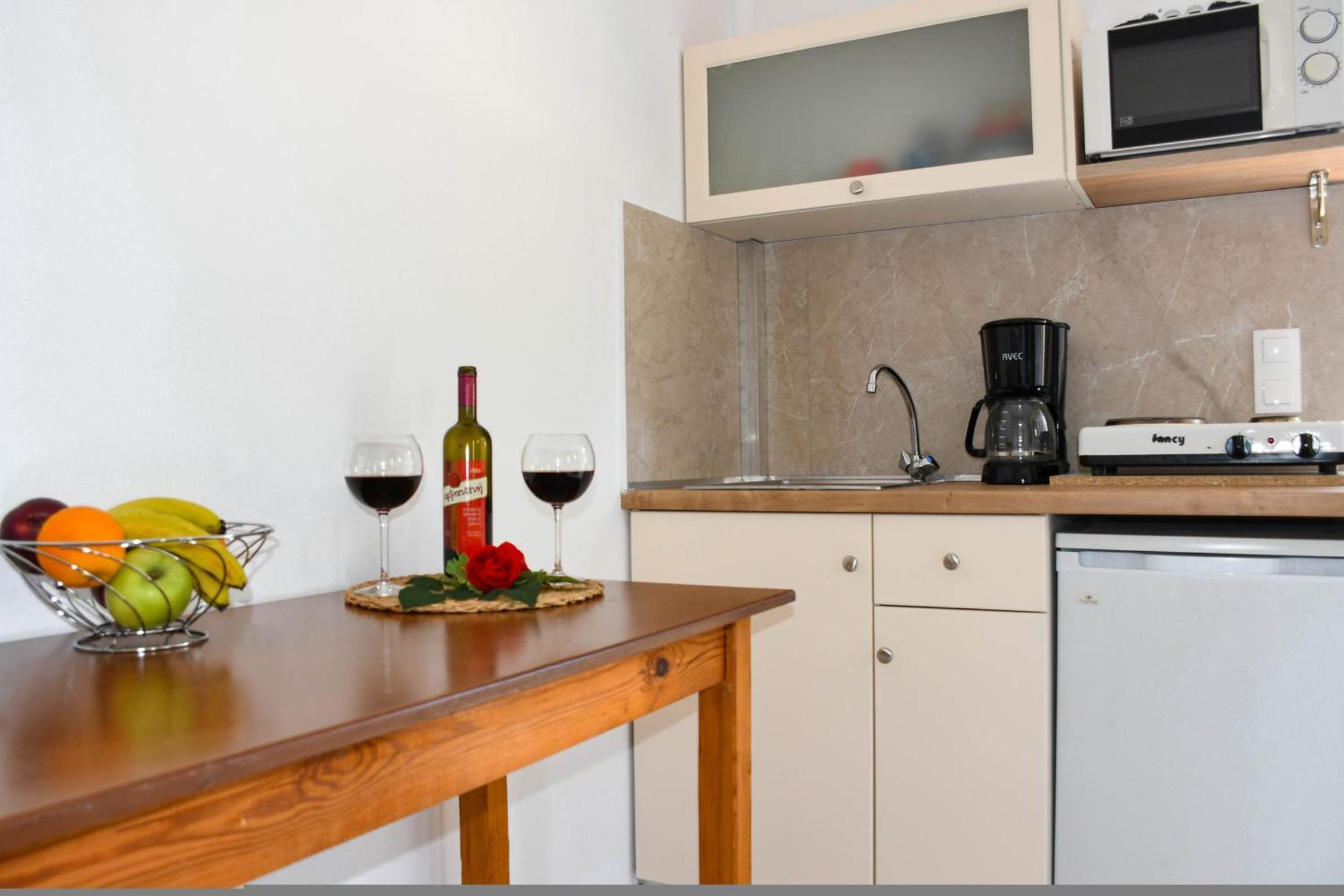 Litinas Apartments With Pool Agia Marina  ภายนอก รูปภาพ