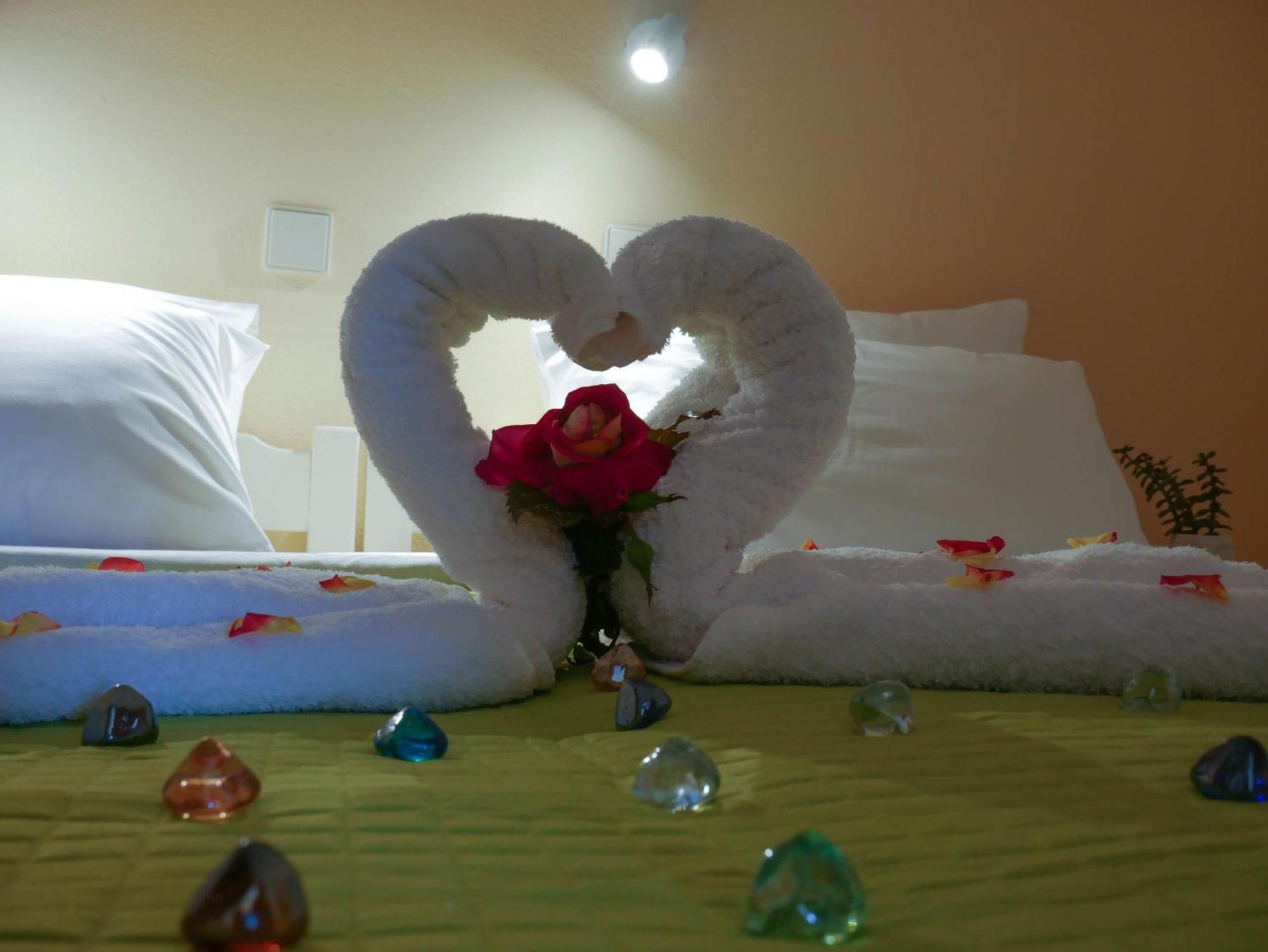 Litinas Apartments With Pool Agia Marina  ภายนอก รูปภาพ