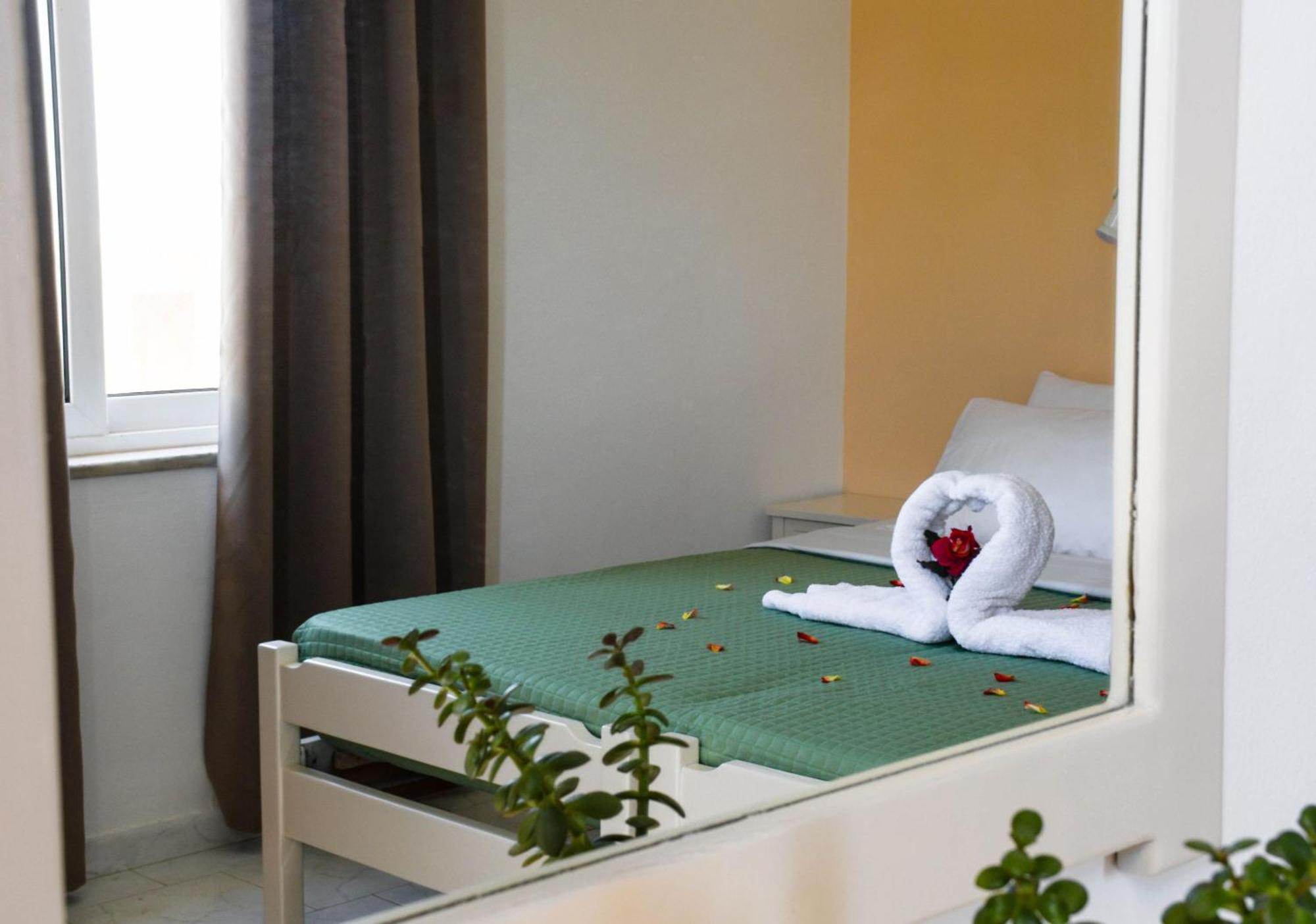 Litinas Apartments With Pool Agia Marina  ภายนอก รูปภาพ