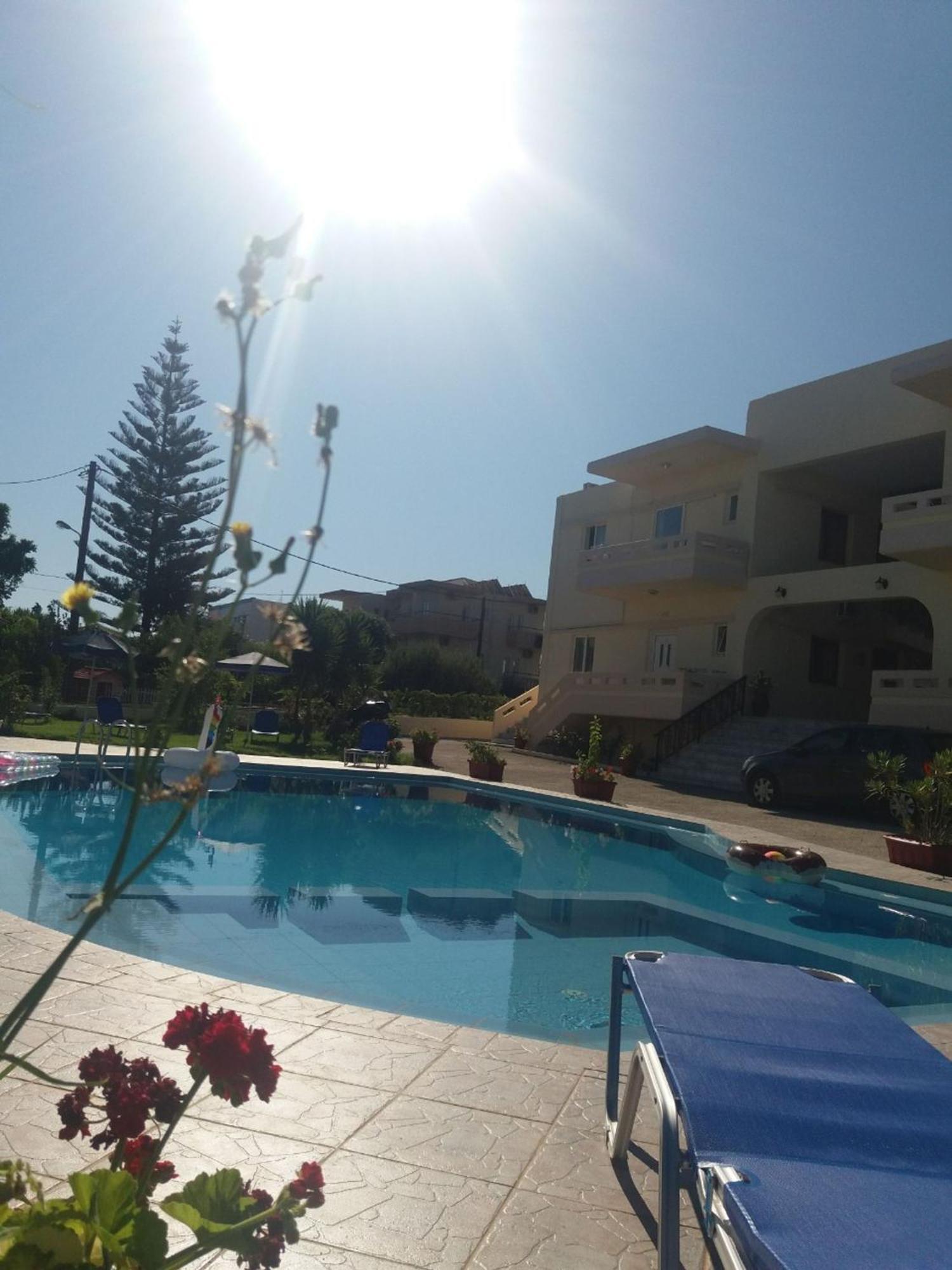 Litinas Apartments With Pool Agia Marina  ภายนอก รูปภาพ