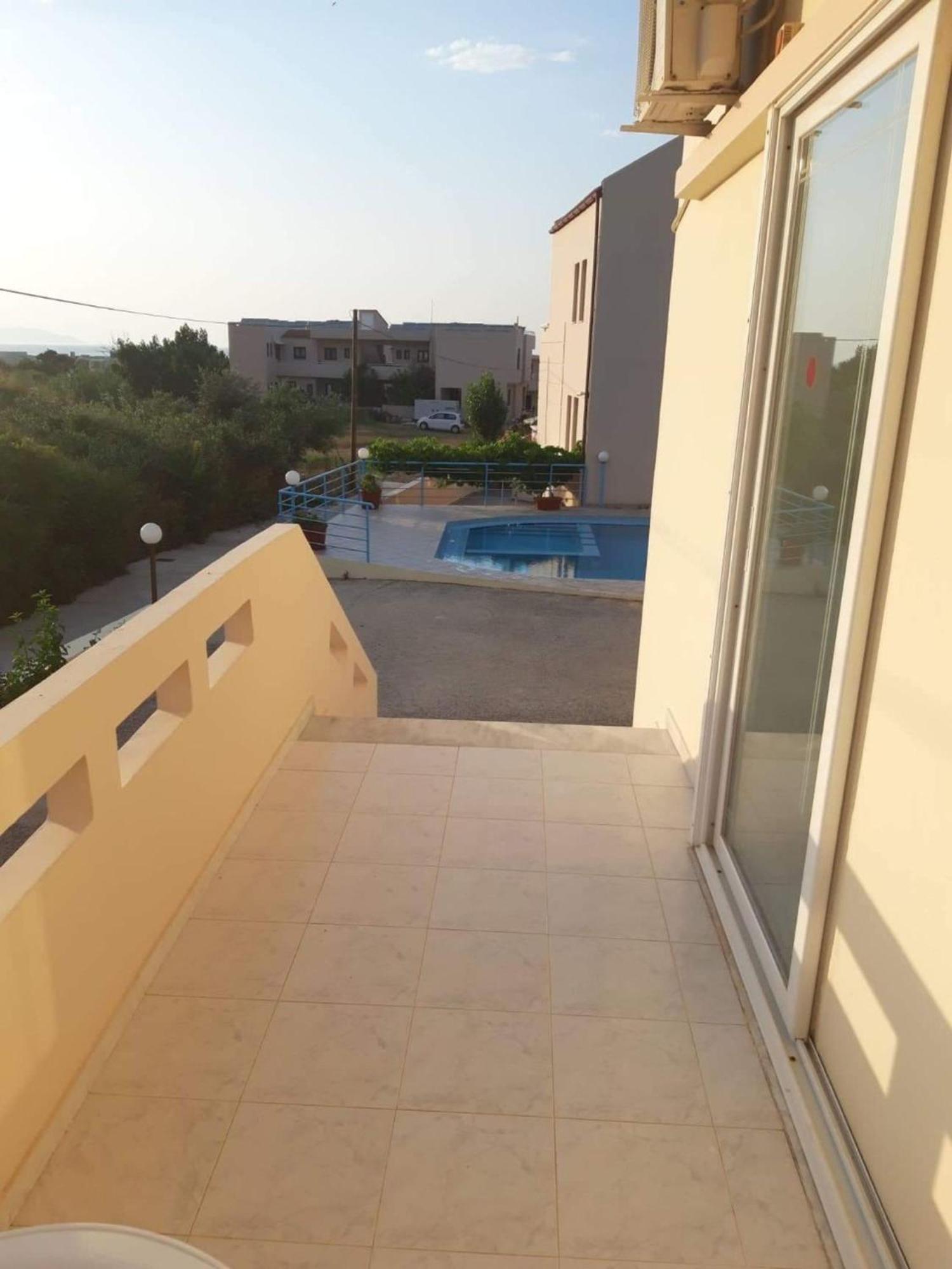 Litinas Apartments With Pool Agia Marina  ภายนอก รูปภาพ