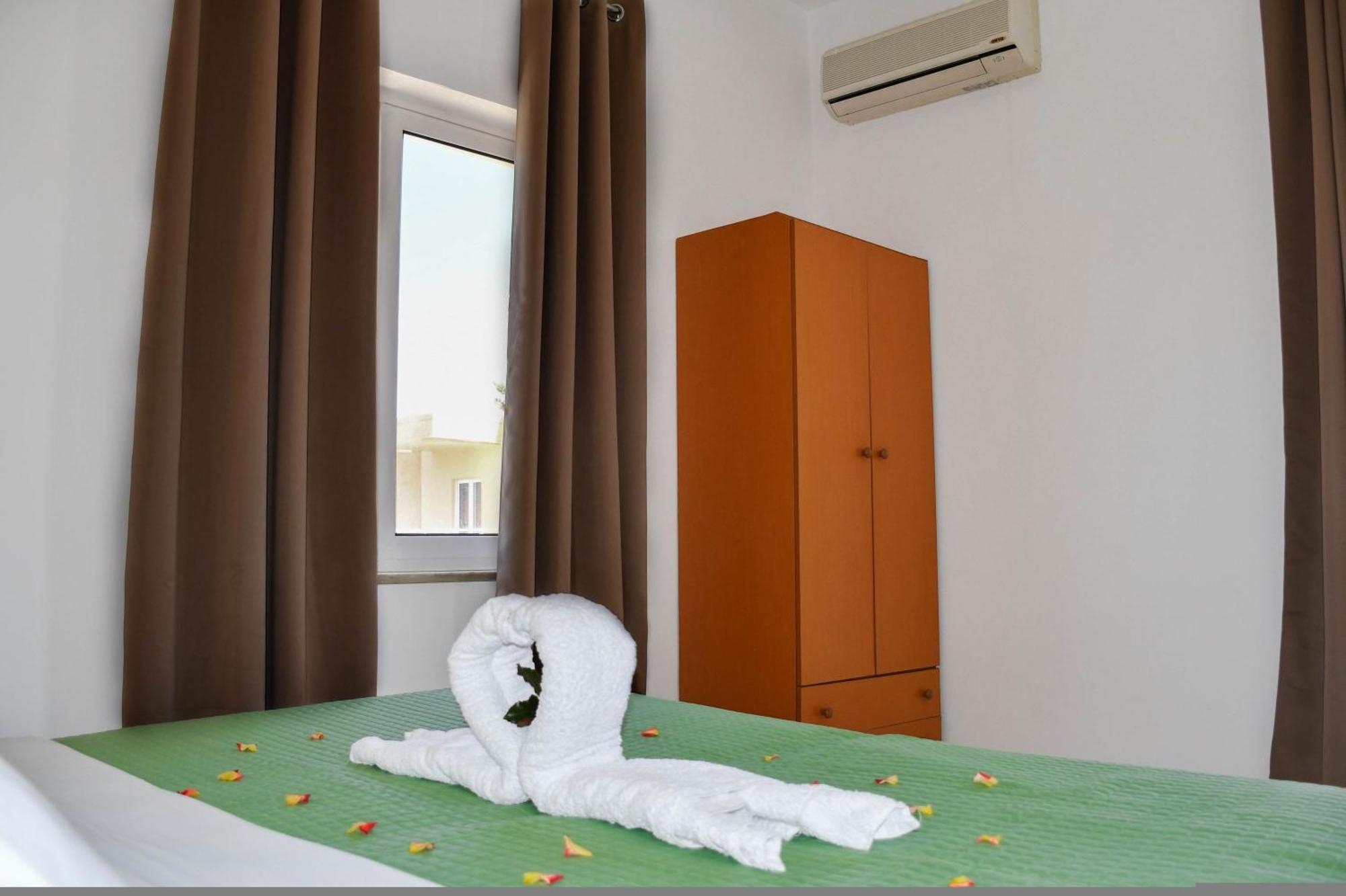 Litinas Apartments With Pool Agia Marina  ภายนอก รูปภาพ