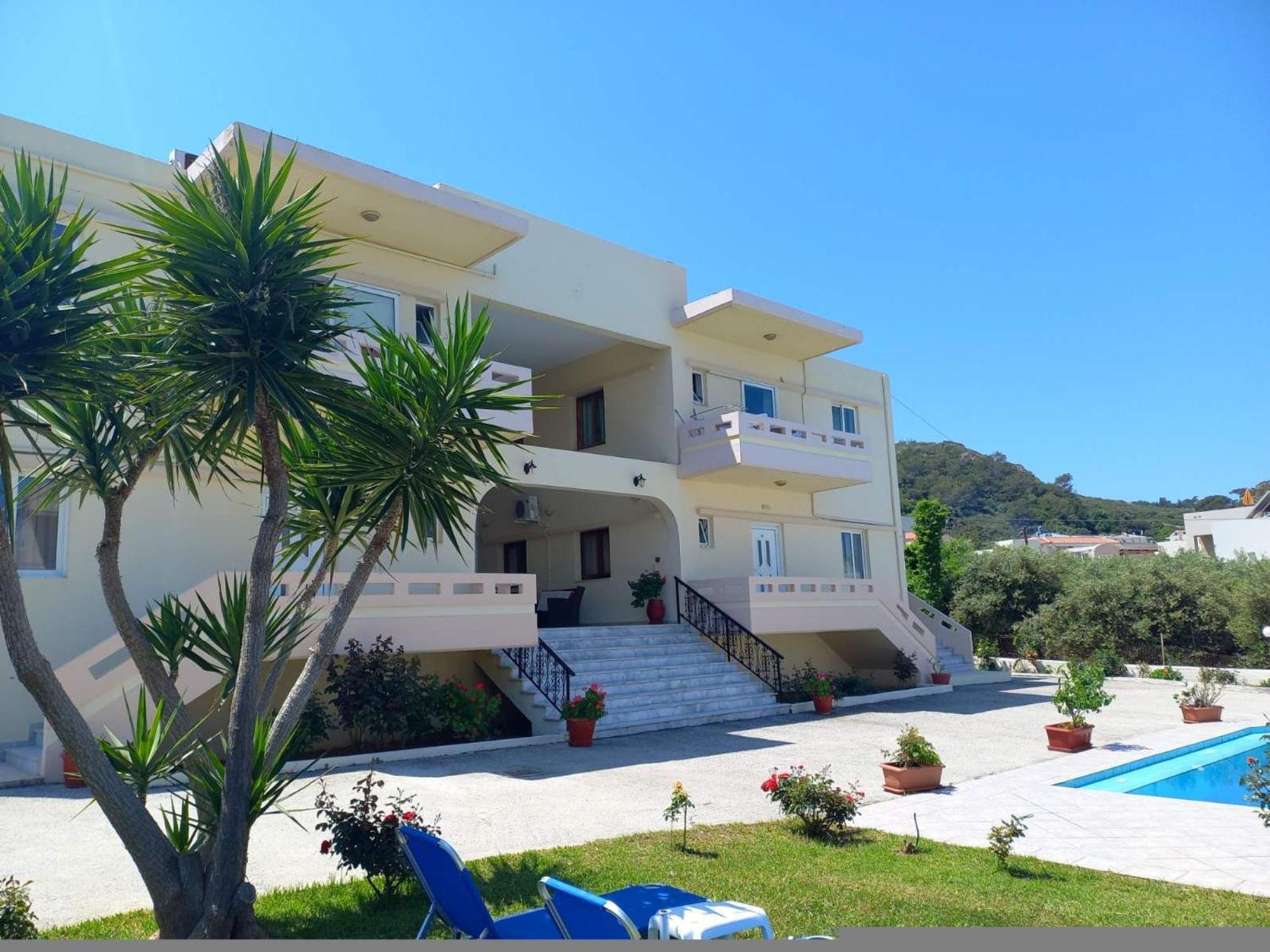 Litinas Apartments With Pool Agia Marina  ภายนอก รูปภาพ