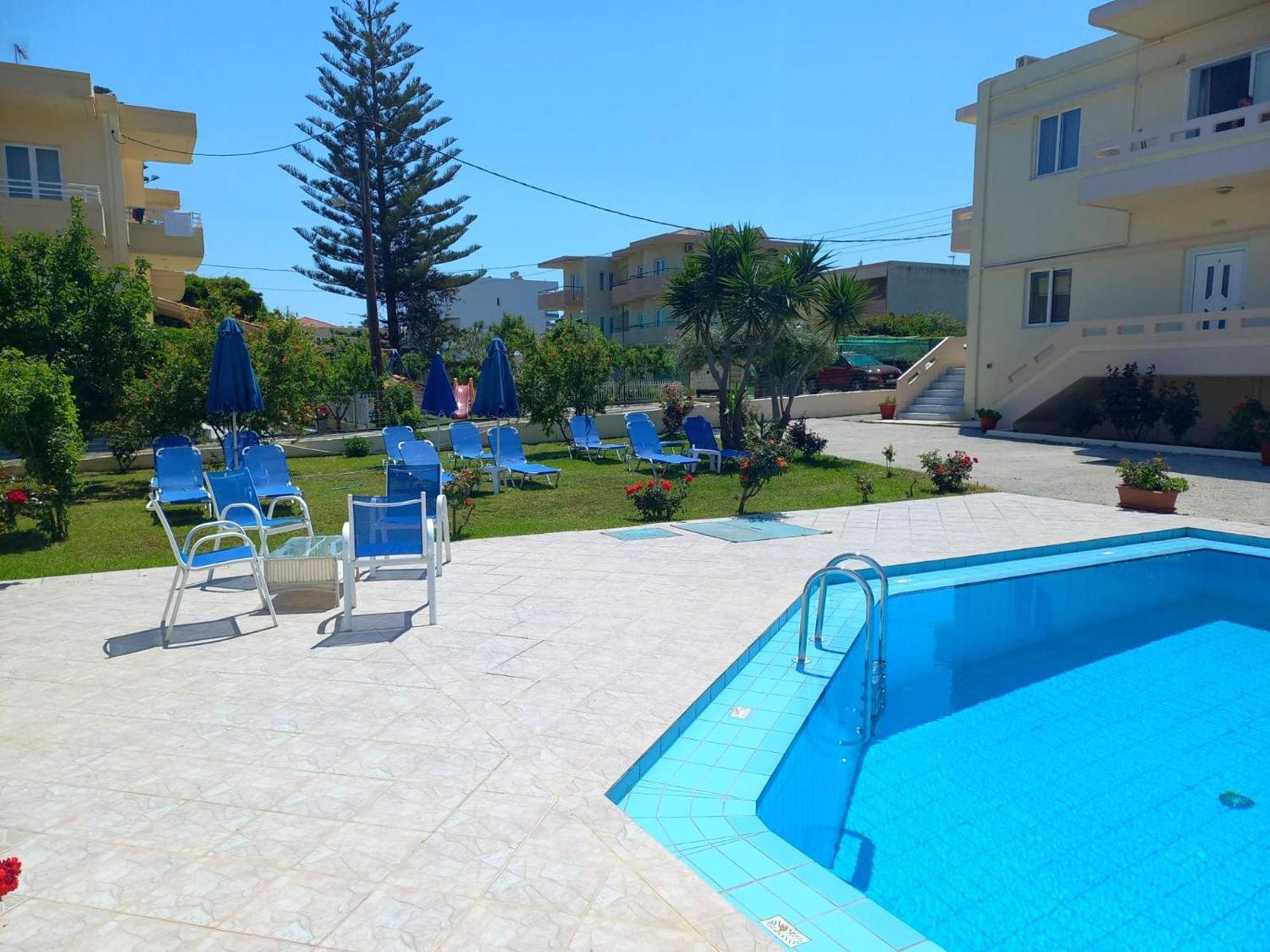 Litinas Apartments With Pool Agia Marina  ภายนอก รูปภาพ