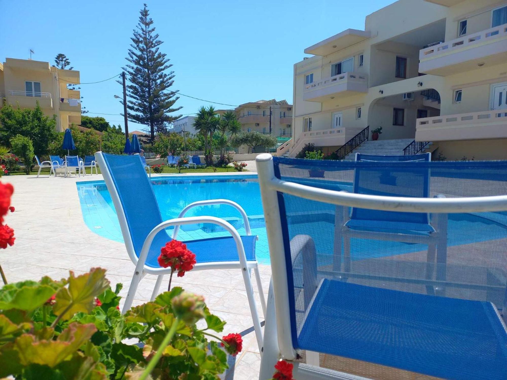 Litinas Apartments With Pool Agia Marina  ภายนอก รูปภาพ