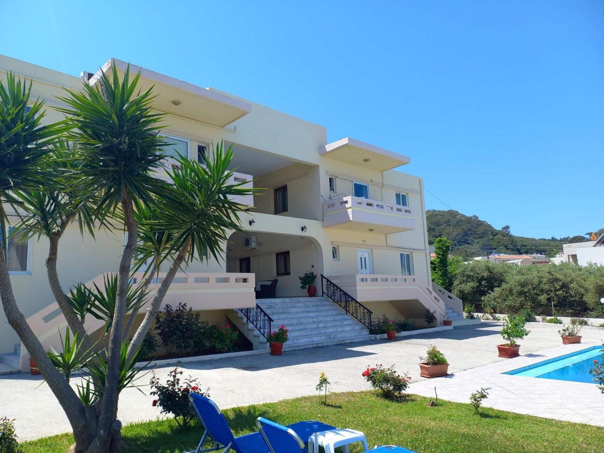 Litinas Apartments With Pool Agia Marina  ภายนอก รูปภาพ